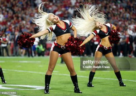 Arizona Cardinals Cheerleaders Photos and Premium High Res Pictures - Getty Images