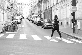 Paris | Female elegance on the streets of Paris. | Hans-B. Sickler | Flickr