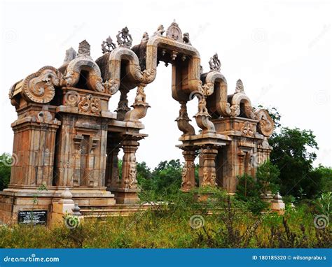 STONE ARCH THANJAVUR editorial image. Image of sculpture - 180185320