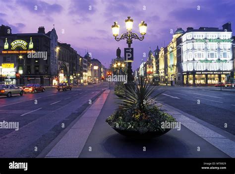 1990 HISTORICAL O’CONNELL STREET BRIDGE DUBLIN IRELAND Stock Photo - Alamy