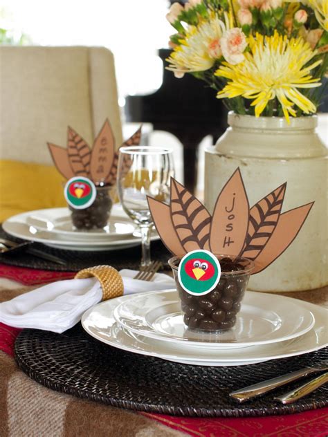 Thanksgiving Place Card and Party Favor | HGTV