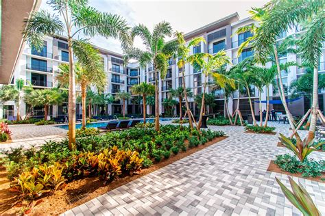 View Photos & Take A Virtual Tour | The Point at Palm Beach Gardens