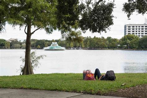 Things to Do at Orlando's Lake Eola Park