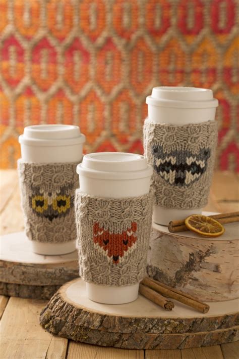 25 DIY Coffee Cup Cozy Tutorials And Patterns - Shelterness