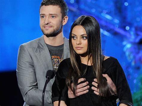 Mila Kunis, Justin Timberlake get grabby at MTV Movie Awards - CBS News