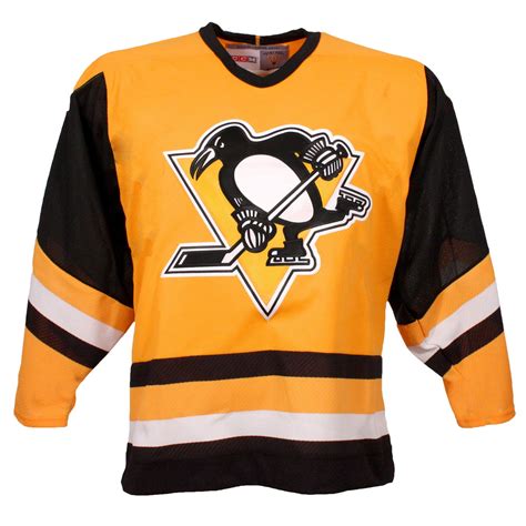 Pittsburgh Penguins Vintage Replica Jersey 1985 (Alt) - CCM | Walmart ...