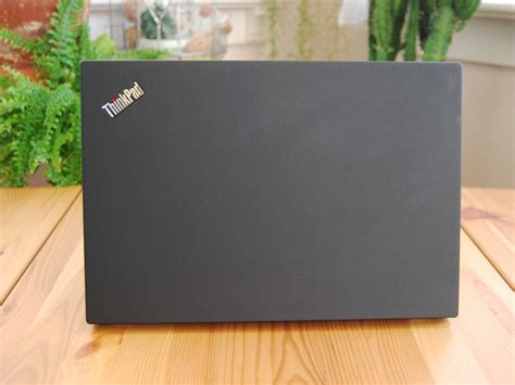 Lenovo ThinkPad T490 review: Thinner and lighter, but no more modular ...