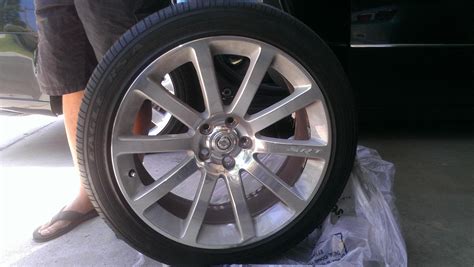 Chrysler 300c srt8 wheels and tires