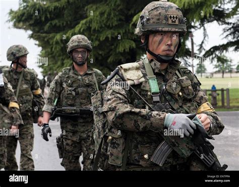 South Korean Special Operations Forces members of the 35th Battalion ...