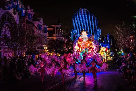 Quando a Disney World terá um desfile noturno? - viajando e aproveitando