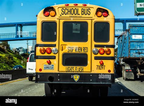 US SCHOOL BUS REAR VIEW Stock Photo - Alamy