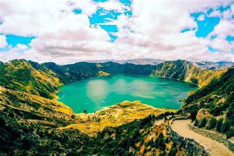 Quilotoa Lake Ecuador - Bucket List Ecuador Travel