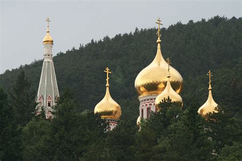 ALONG BULGARIA'S MOUNTAIN AND HERITAGE TRAILS