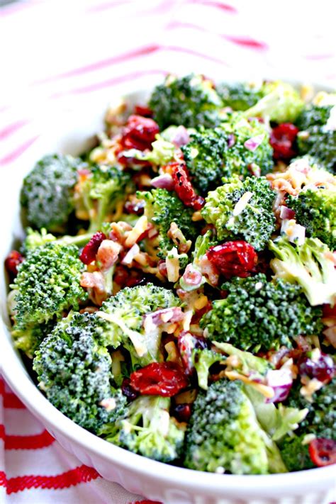 🥦🥓 Broccoli Salad: Bacon & Dried Cranberries Delight!