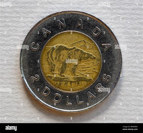 Canada Two 2 Dollar Coin Stock Photo - Alamy