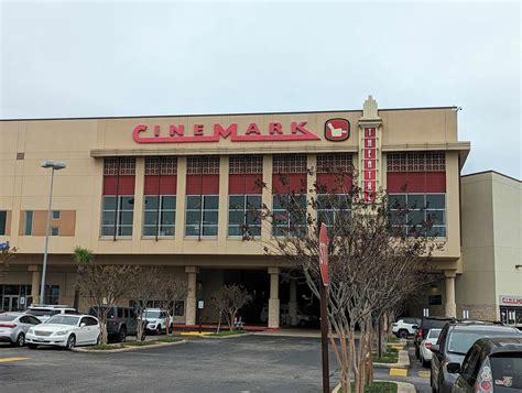 Houston's best movie theaters: Alamo Drafthouse ranks at No. 1