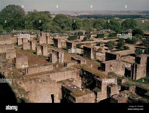 RUINAS DE MEDINA AZAHARA - SIGLO X. Location: MEDINA AZAHARA / MADINAT ...