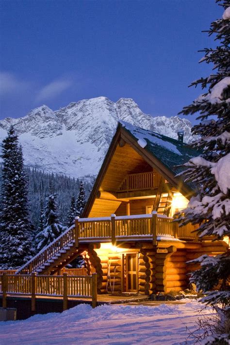 16 Cozy Photos of Log Cabins In the Snow That Will Make You Want to Hibernate | Winter house ...