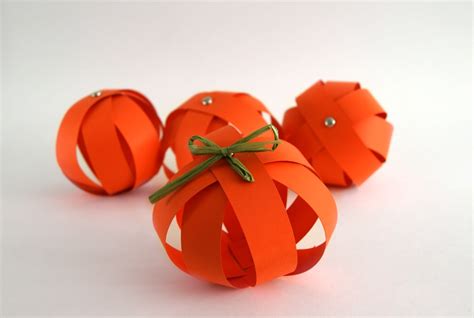 Paper Pumpkin Garland — A Charming Project