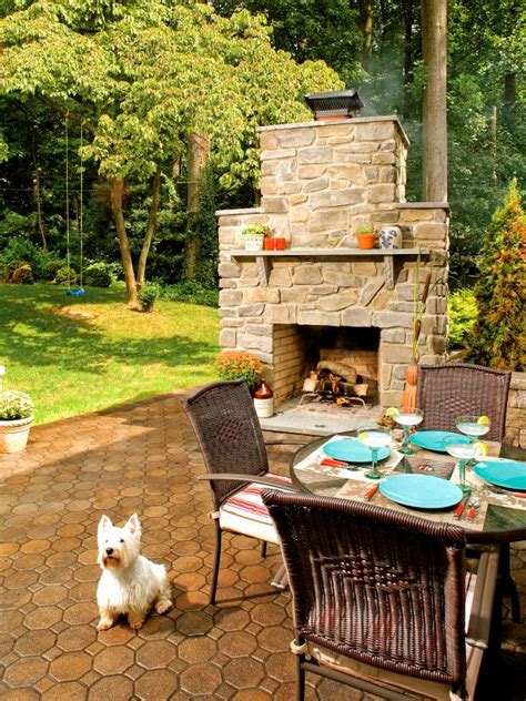 Pet Friendly Gardens | HGTV