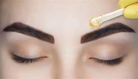 Eyebrow Threading for Men