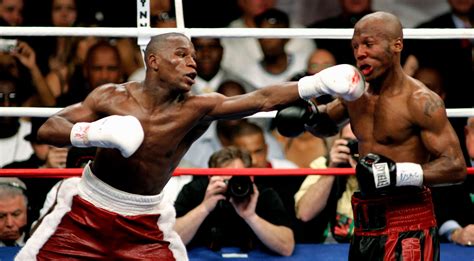 Floyd Mayweather and Zab Judah nearly started a riot in 2006