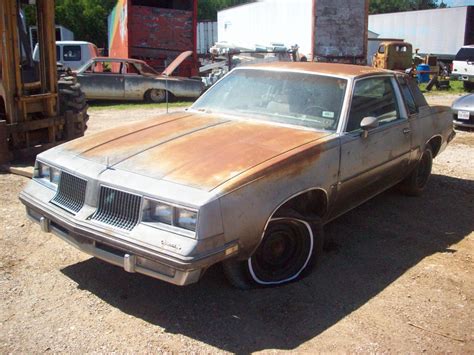 1983 Oldsmobile Cutlass Supreme Parts Car 1