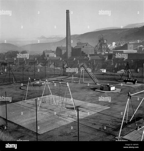 Coal slurry aberfan Black and White Stock Photos & Images - Alamy