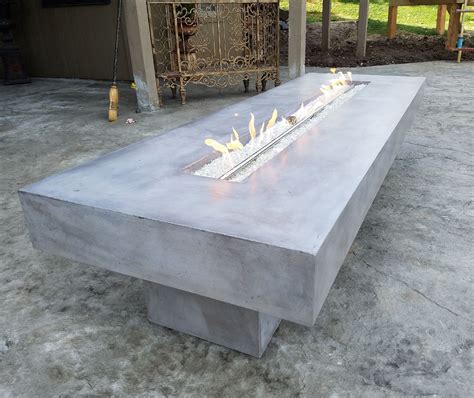 Diy Concrete Fire Pit Table : Gray Stained Rectangular Concrete Fire ...