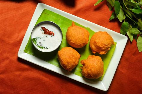 20 Indian Snacks to Savor the Heat and Spice of India in Bite-Sized Form