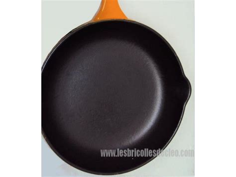 Le Creuset Enamel Cast Iron #20 and #23 Skillet | Les Bricolles de Cleo en.