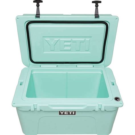 YETI Tundra 45 in Seafoam Green – Country Club Prep