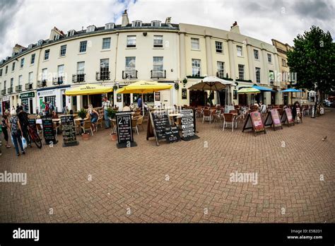 Torquay seafront restaurants hi-res stock photography and images - Alamy