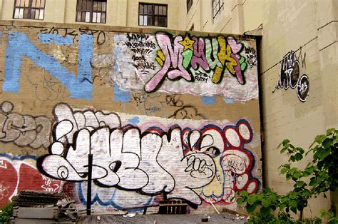 SKUF YKK - The Great Gallery of Graffiti