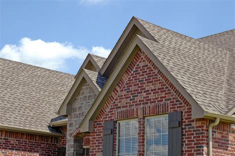 How To Choose Colors For Your Shingled Roof - Love Home 520