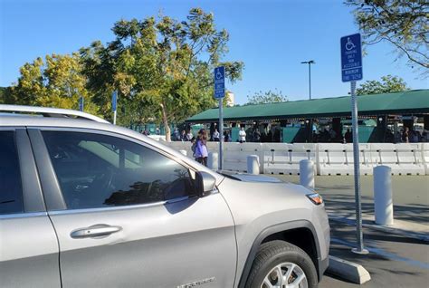 Disneyland Parking: Info, Tips & How to Save Money (2024) - California ...