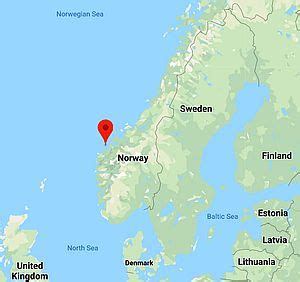 Alesund climate: weather by month, temperature, rain - Climates to Travel