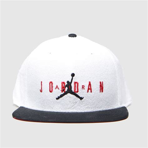 Our Ultimate Accessories Nike Jordan White & Black Kids Pro Dna Reviews - Updated August 2024