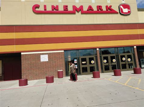 Movie Theater «Cinemark Movies 16», reviews and photos, 220 W Westchester Pkwy, Grand Prairie ...