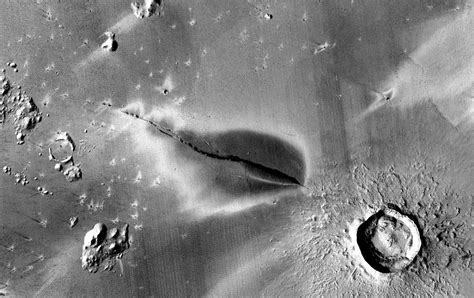 Evidence of Active Volcanoes on Mars Raises Possibility of Recent ...