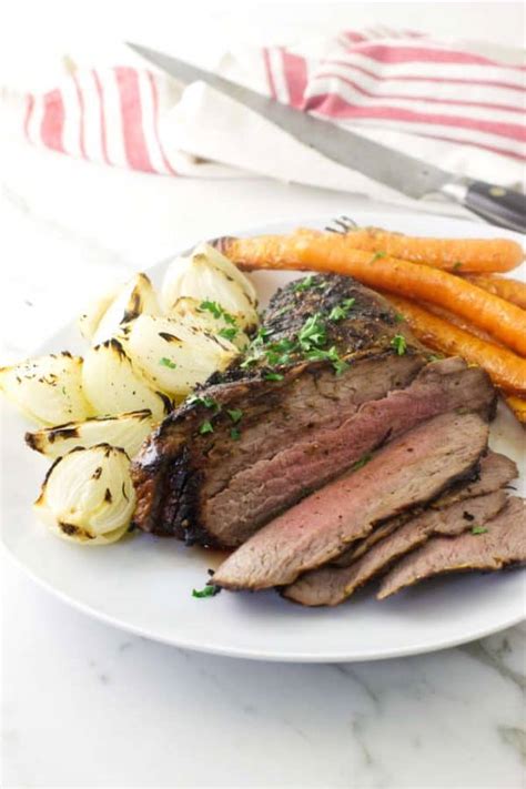 How to Cook a Tri-Tip Roast in the Oven - Savor the Best