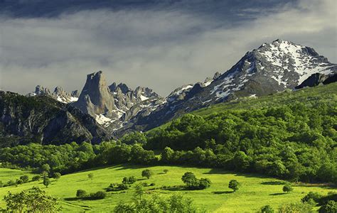 Spain - Picos de Europa | Hilltoptreks.com