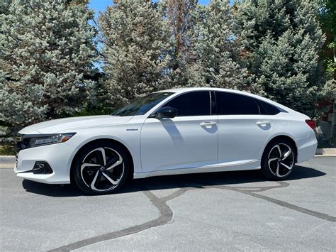 Honda Accord Hybrid 2022 White