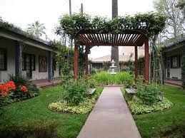 an arbor is a must have. I am enamored with arbors!! | Azusa pacific ...