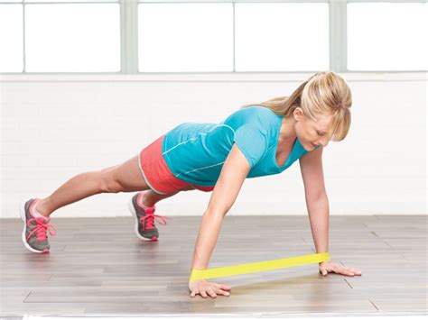 Mini-band Workout: This 10-Minute Tuneup Works Your Entire Body