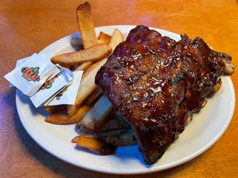 Texas Roadhouse vs. Chili’s: Which Has Better Ribs?