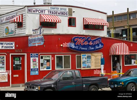 Mo's seafood restaurant in Old Town Florence Oregon Stock Photo - Alamy