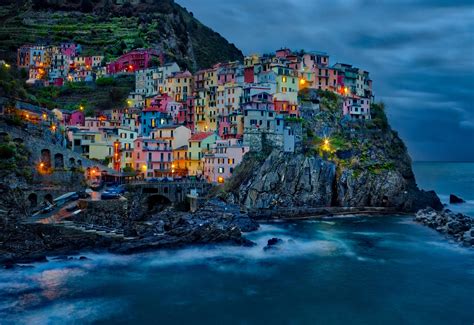 Cinque Terre, Italy in High-Res by /u/treyratcliff : r/pics