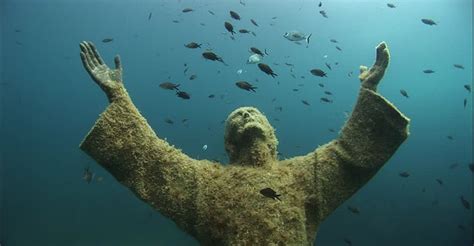 The Christ of the Abyss in Italy (VIDEO+pics) | This is Italy