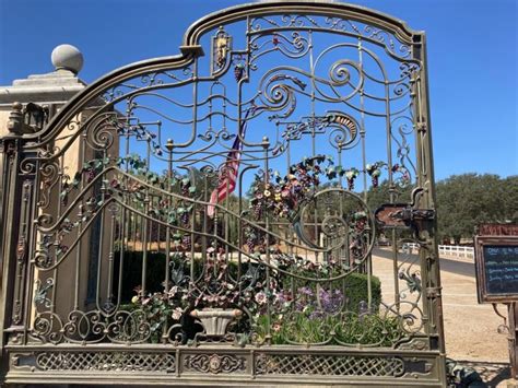 Sculpterra: Paso Robles’ Most Unique Winery - The Royal Tour